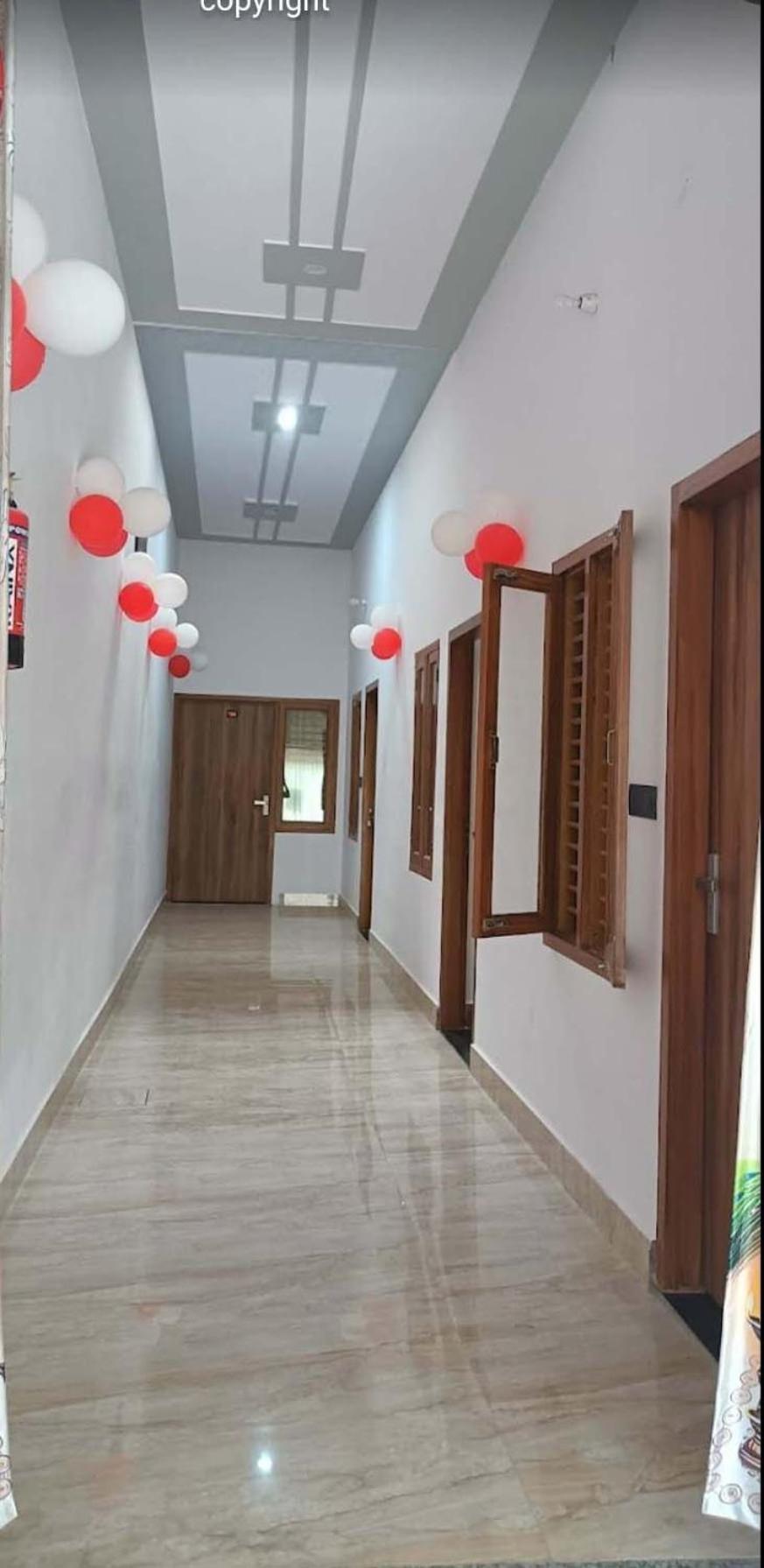 Hotel Rudra Residency Near Railway Station Mathura Bagian luar foto